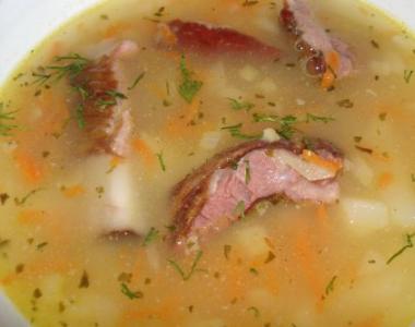 Cila është mënyra më e mirë për të gatuar supë me bizele?