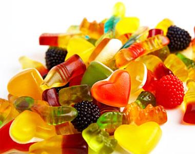 آب نبات های ژله ای خانگی: تهیه “آب نبات های ژله ای خوشمزه Gummy Bears”