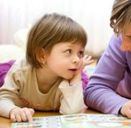 Nëse një fëmijë nuk flet në moshën dy vjeçare: arsyet dhe metodat për t'i mësuar foshnjat të flasin Lojëra me të folur për fëmijë