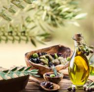 Vaji i ullirit: veti të dobishme, kundërindikacione, përdorim për qëllime shëndetësore dhe kozmetike
