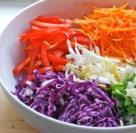 Как приготовить салат «Витаминный» из капусты