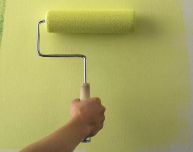 چگونه و با چه چیزی دیوارهای یک آپارتمان یا خانه را رنگ آمیزی کنیم